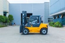 China XCMG brand 6 tons diesel forklift machine FD60T for sale